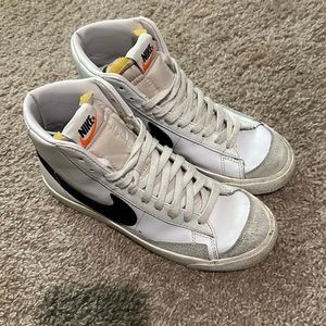 Nike Blazer Women size 7